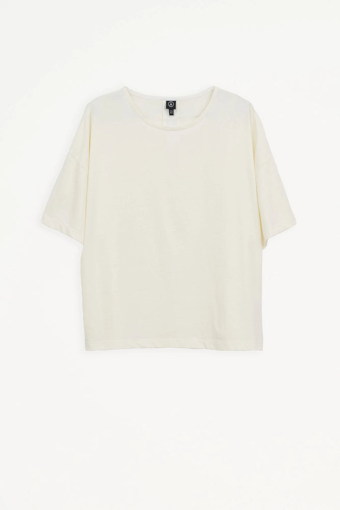 Camiseta Mujer de corte holgado confeccionada en jersey de algodón. Tantä. Color Blanco roto 