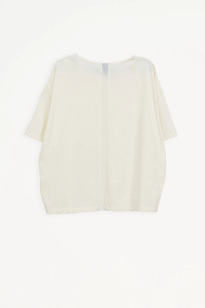Camiseta Mujer de corte holgado confeccionada en jersey de algodón. Tantä. Color Blanco roto 