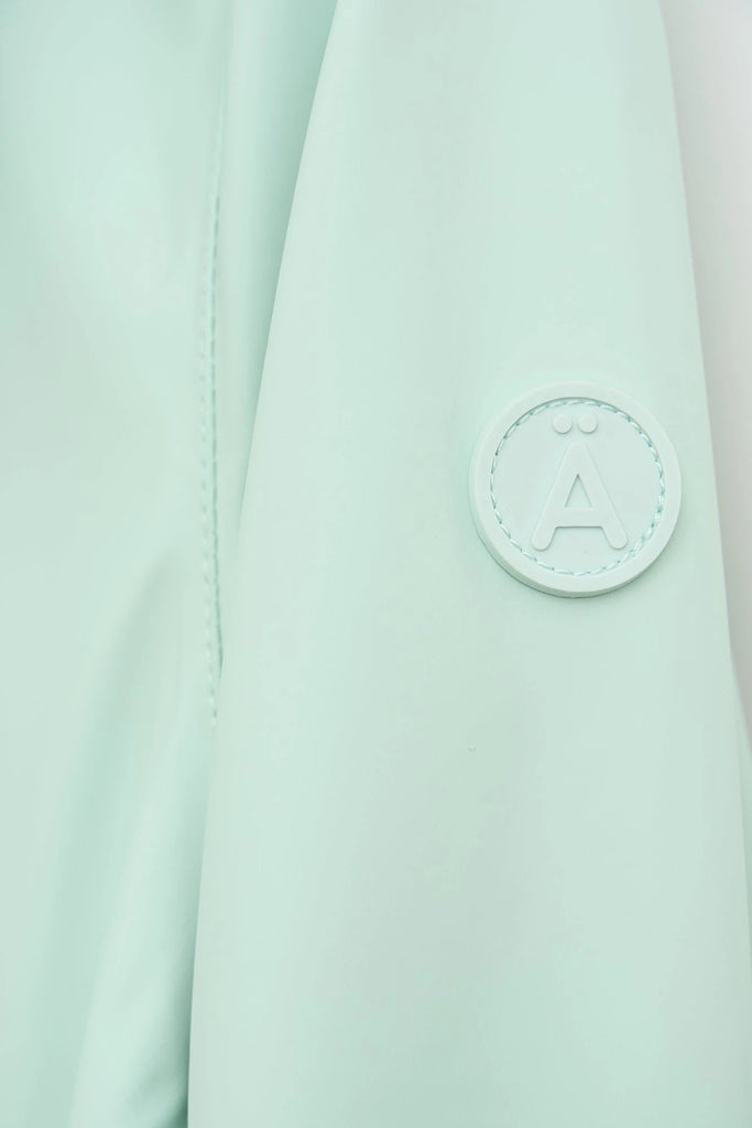  Chaqueta impermeable de Mujer Brouillard. Tantä. Color verde