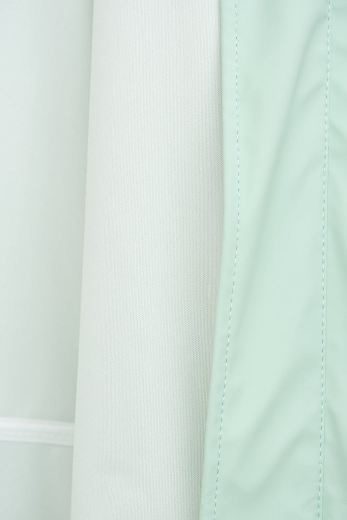  Chaqueta impermeable de Mujer Brouillard. Tantä. Color verde