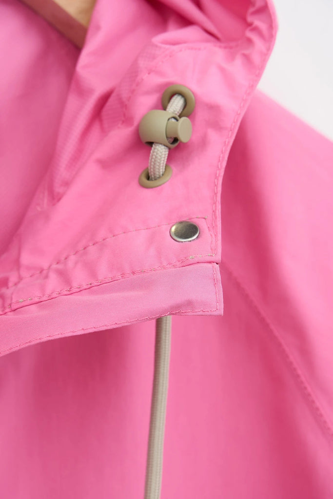 Chaqueta en algodón impermeable de mujer corta Dhuda. Transpirable. Tantä. Color rosa. 