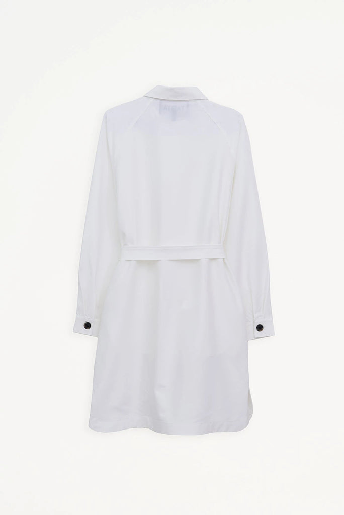 Sobrecamisa de Mujer larga confeccionada en tejido 4-ways stretch secado rápido. Tantä. Color Blanco