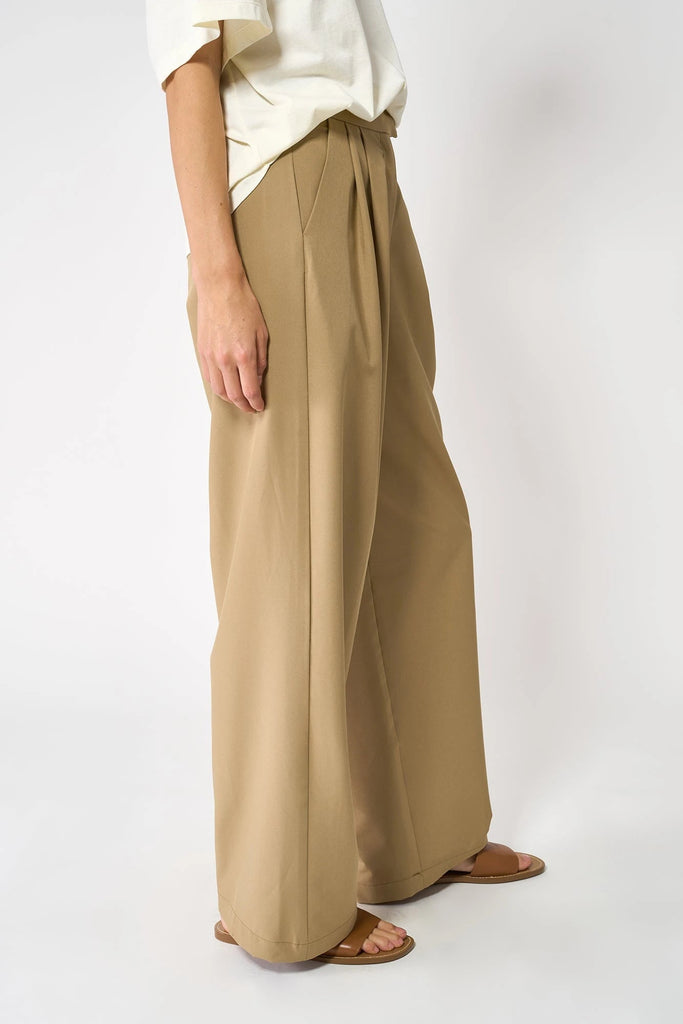 Pantalón ancho de corte holgado de mujer Tantä Color marrón