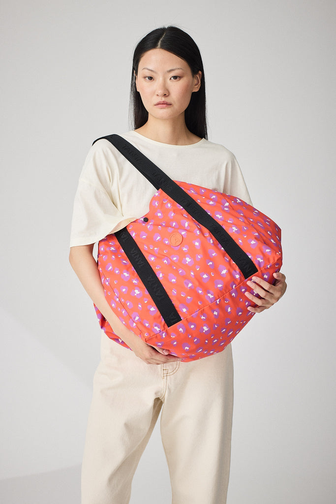 Bolso de mano espacioso y plegable Tantä
