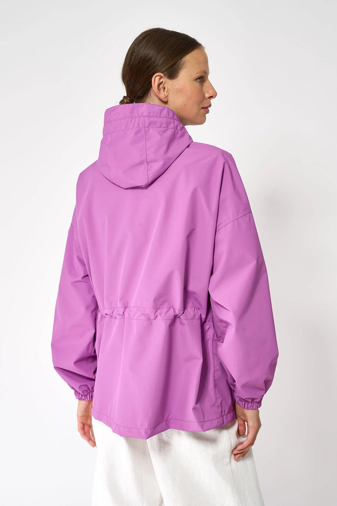 Chaqueta impermeable Lainoa de mujer Tantä  Color Violeta