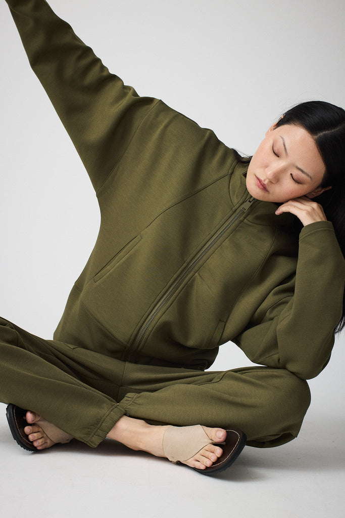 Sudadera de Mujer Tantä con cremallera en tejido interlock. Color Verde 