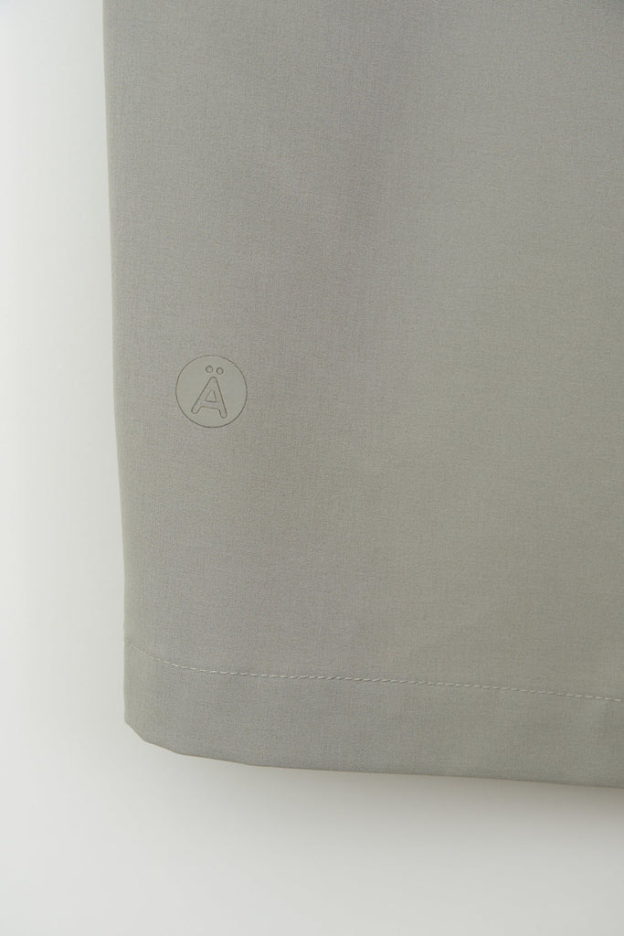 bermudas de corte estándar gris verde