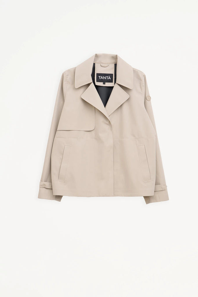  Trench o gabardina corta de MUJER sin costuras en poliéster 100% impermeable. Tantä. Color gris 