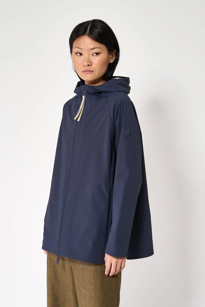 Noe Navy Tantä Rainwear SS25