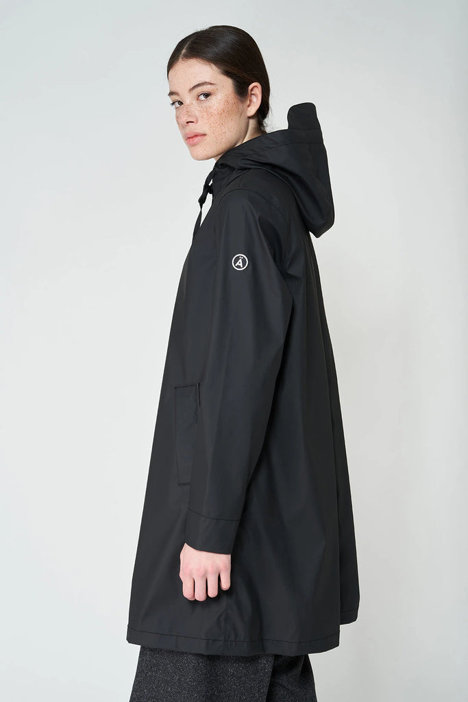 Nuovola Black Tantä Rainwear FW24