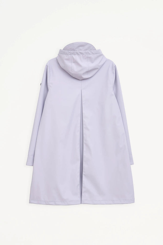 Chubasquero impermeable de mujer Nuovola de Tantä. Color lila