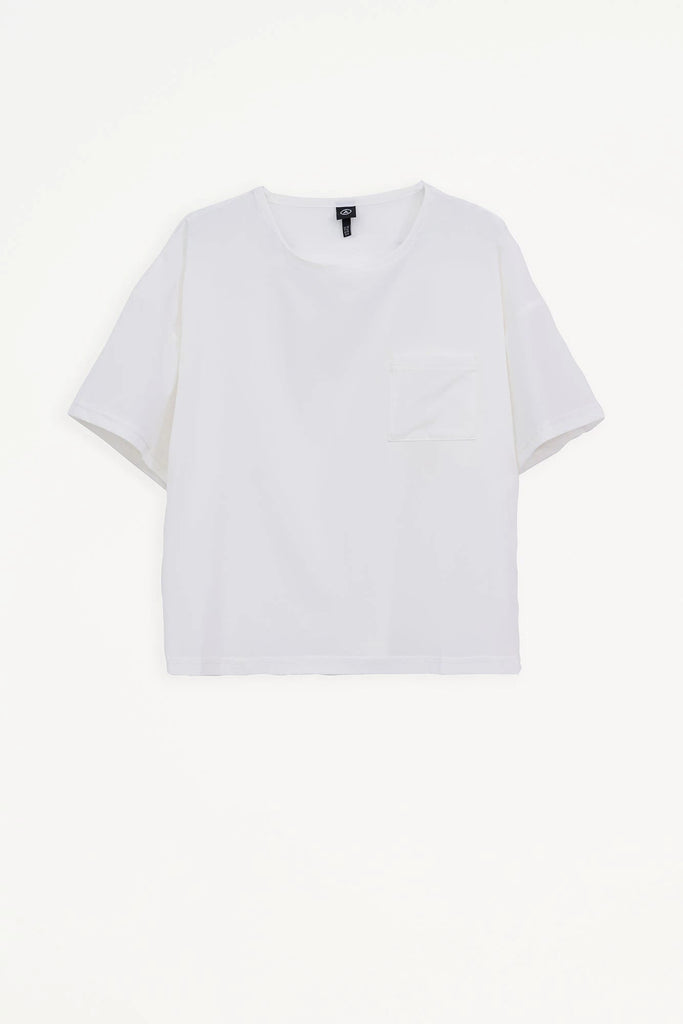 Camiseta de Mujer de corte holgado en tejido ligero de secado rápido. Tantä. Color Blanco
