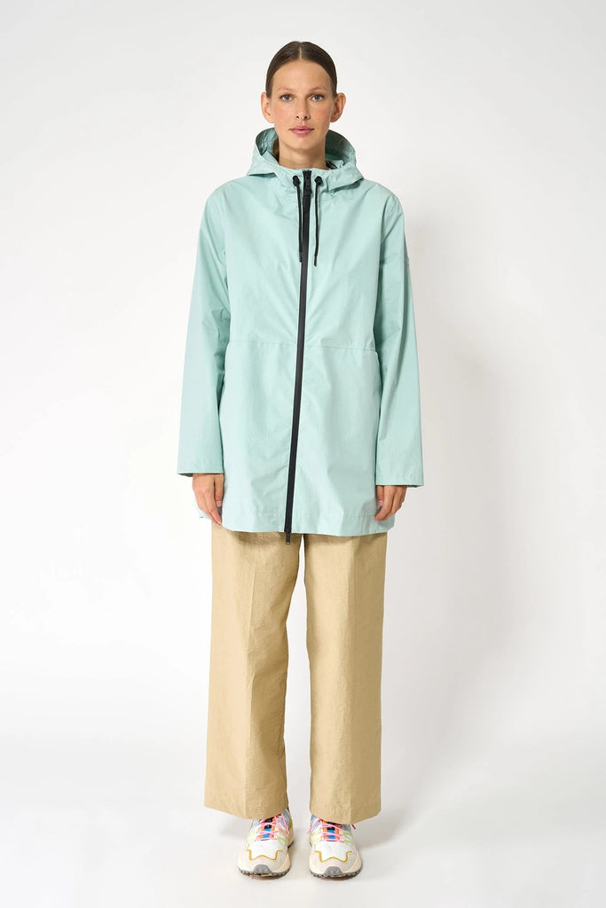 Chaqueta impermeable de Mujer Platzregen en algodón impermeable. Tantä. Color azul 