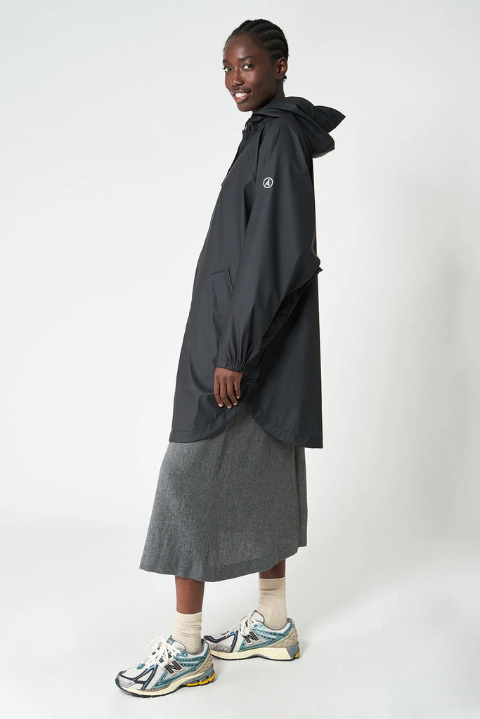 Sky Black Tantä Rainwear FW24