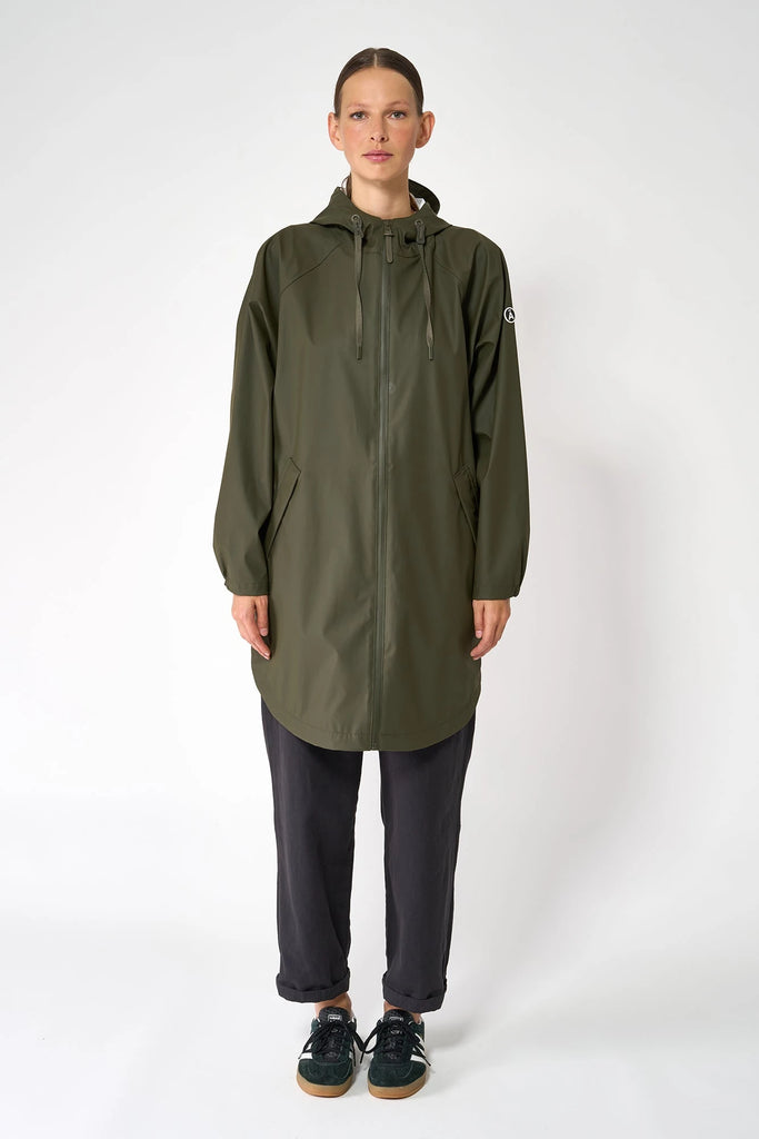 Chubasquero Impermeable de mujer SKY, Tantä. Color verde khaki