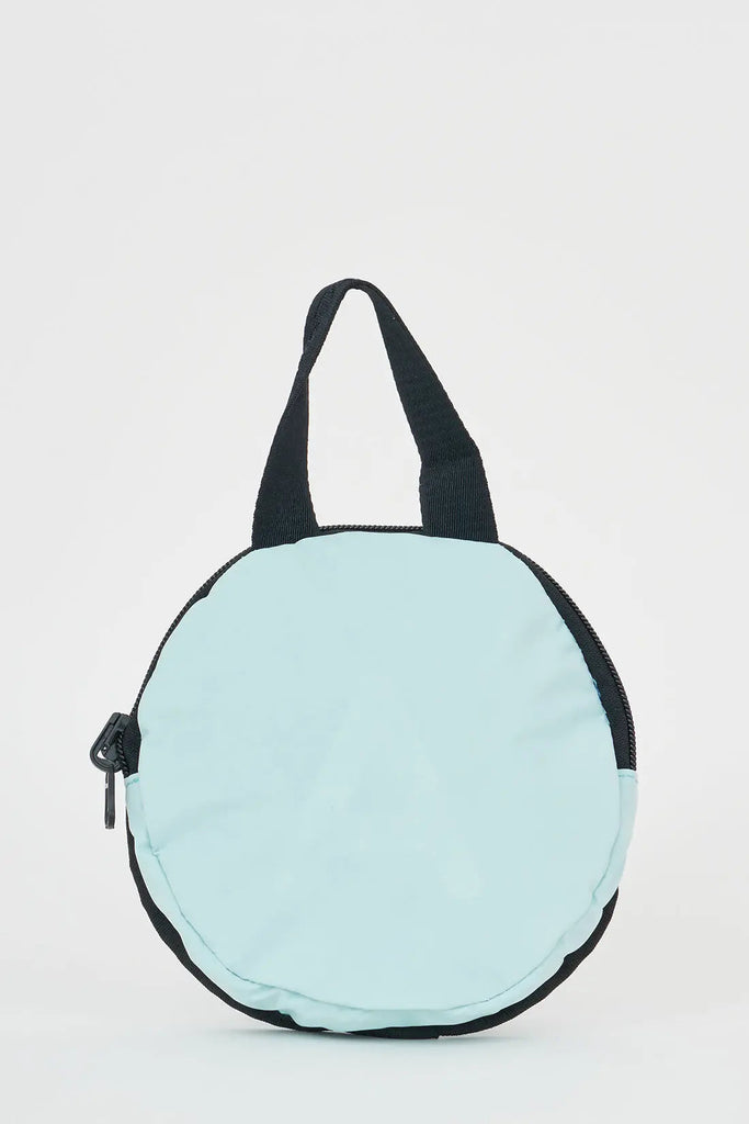 Bolso sostenible impermeable y reciclado Tantä. Color azul claro. Proin Blue Glow