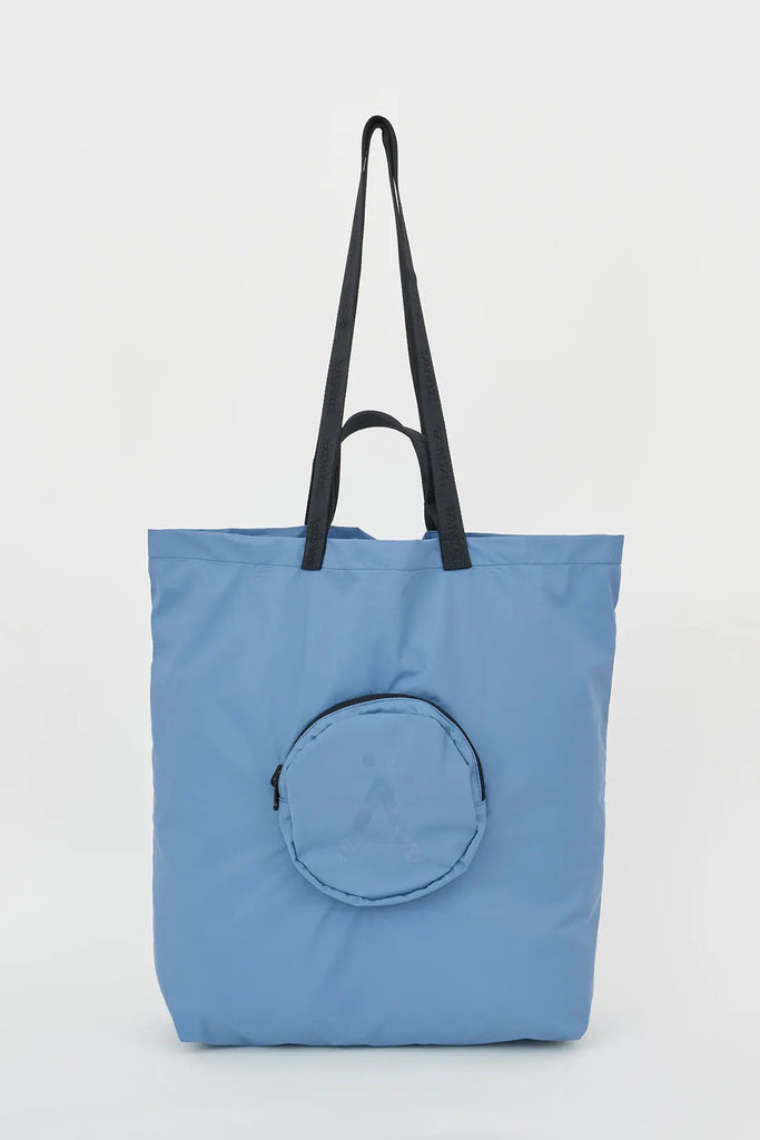 Bolso sostenible impermeable y reciclado Tantä. Color azul oscuro. Proin Bluestone