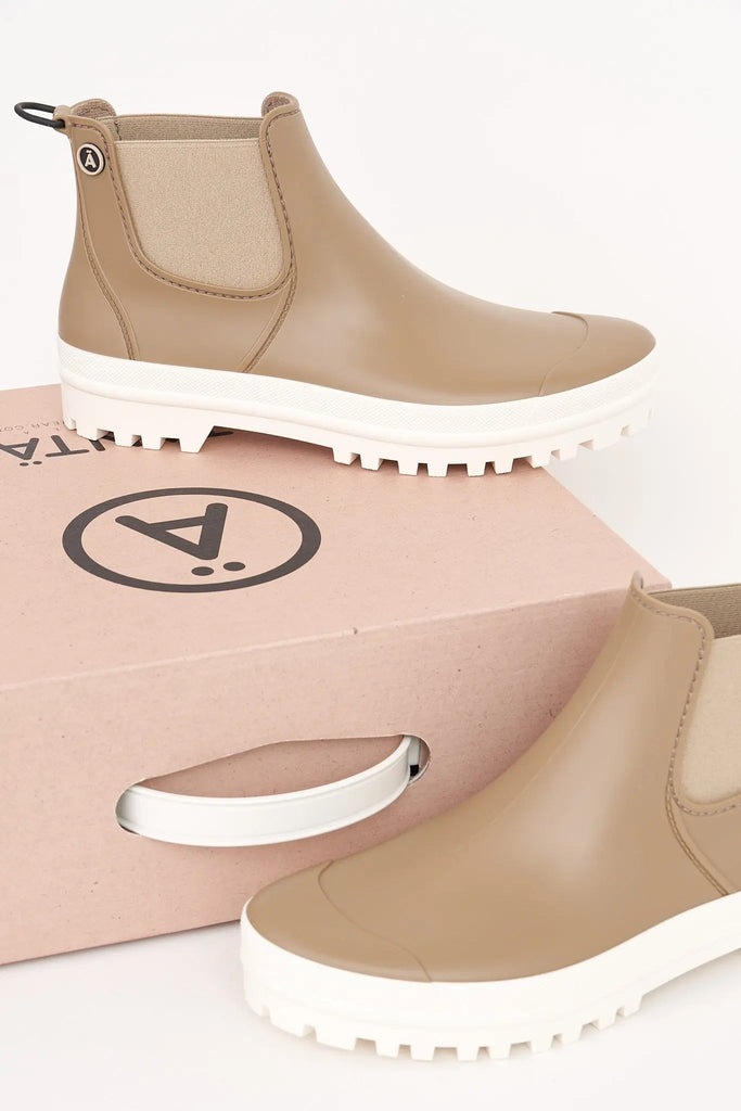Botas impermeables Tantä fabricadas en España. Kropla - Beis y blancas