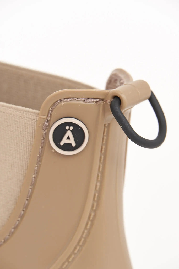 Botas impermeables Tantä fabricadas en España. Kropla - Beis y blancas