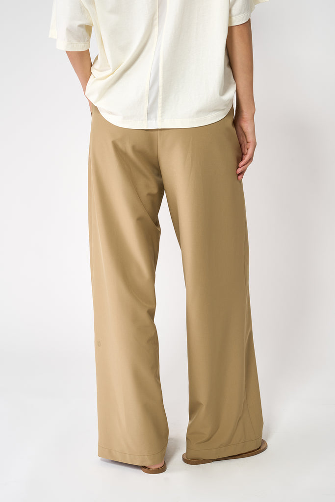 Pantalón ancho de corte holgado de mujer Tantä Color marrón