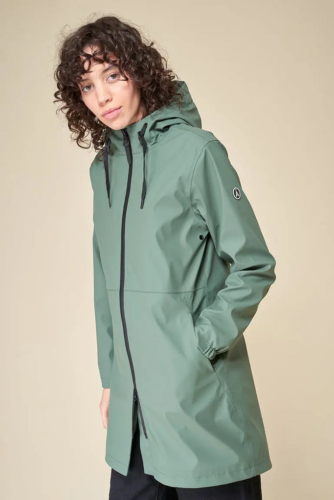 Abrigo impermeable de mujer Tantä color Verde