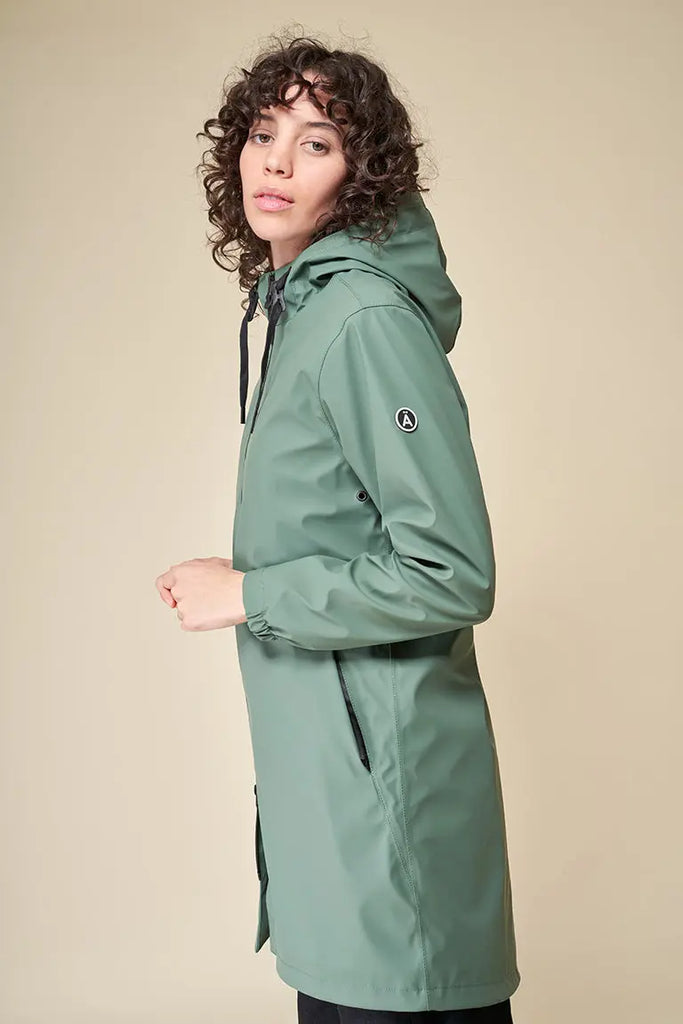 Abrigo impermeable de mujer Tantä color Verde