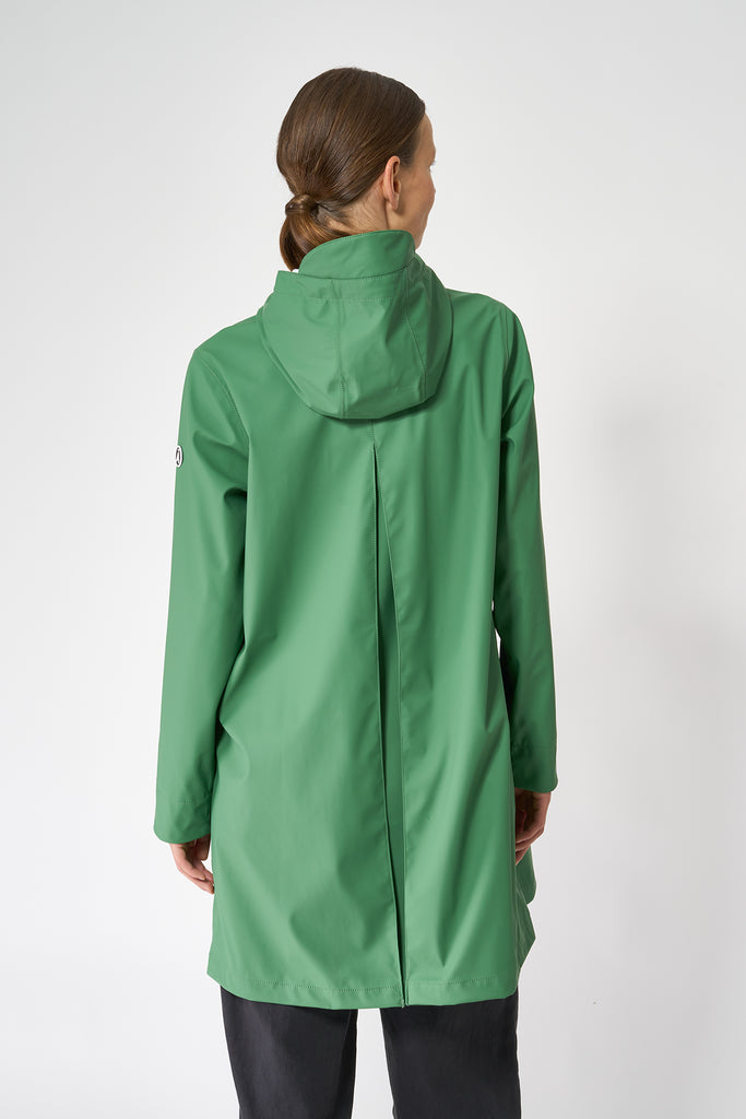 Chubasquero impermeable de mujer Nuovola de Tantä. Color verde. 