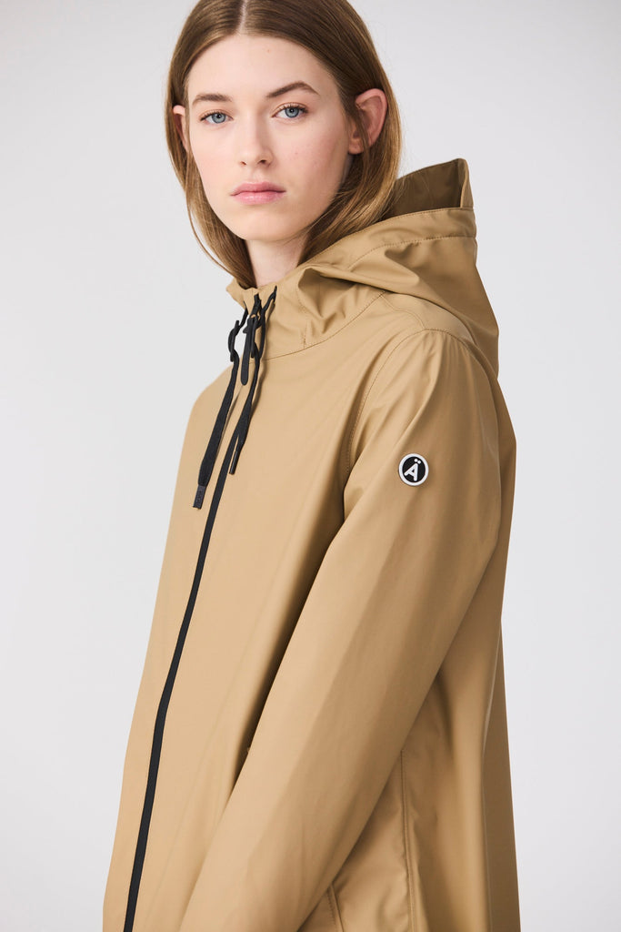 Chubasquero Impermeable Nuovola color beige - Mujer