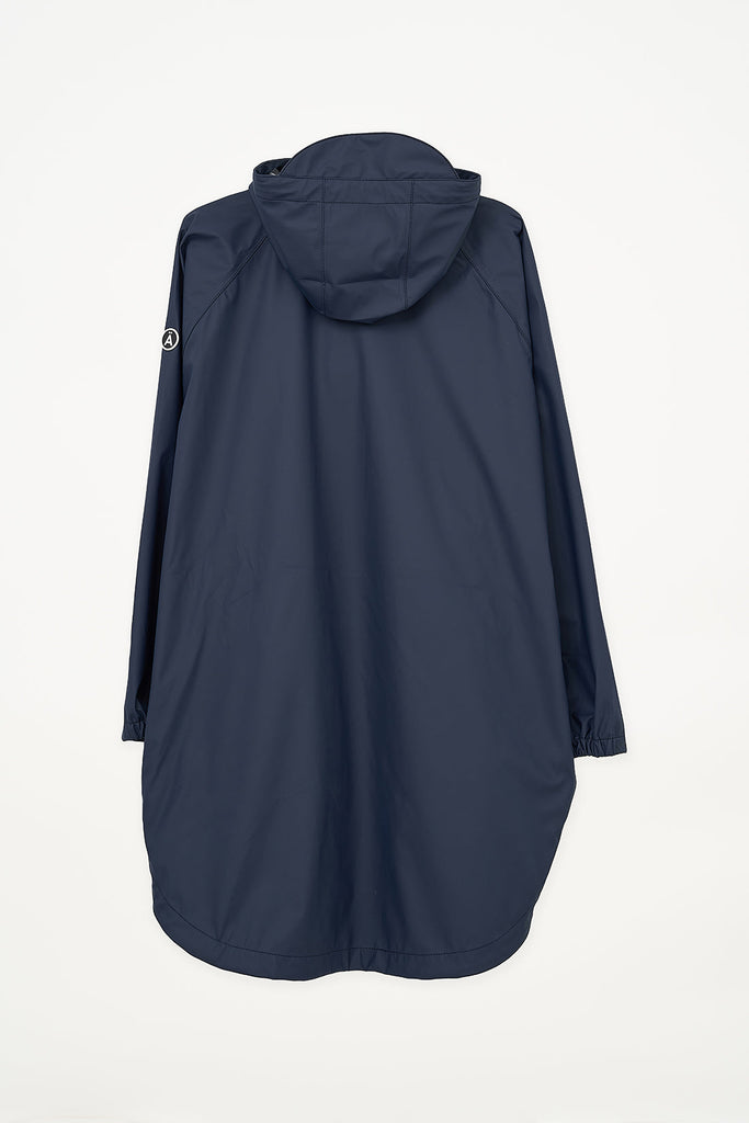 Chubasquero Impermeable de mujer Tantä SKY. Color Azul Marino