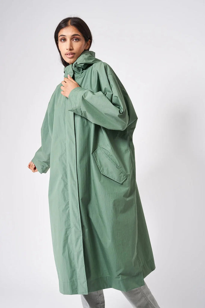 Tihkusade Dark Ivy Tantä Rainwear SS23
