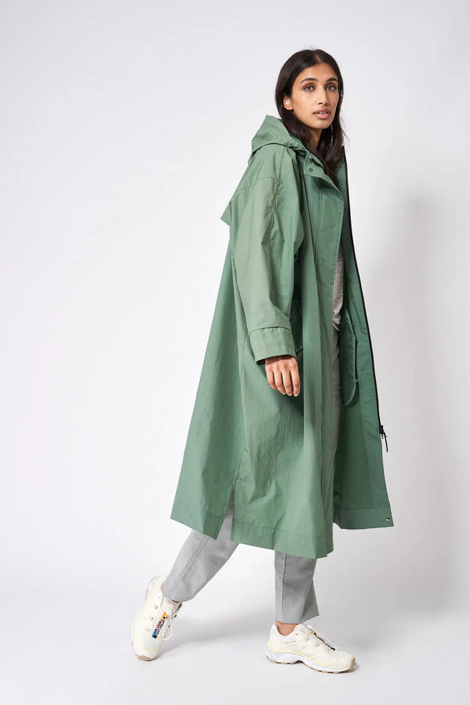 Tihkusade Dark Ivy Tantä Rainwear SS23