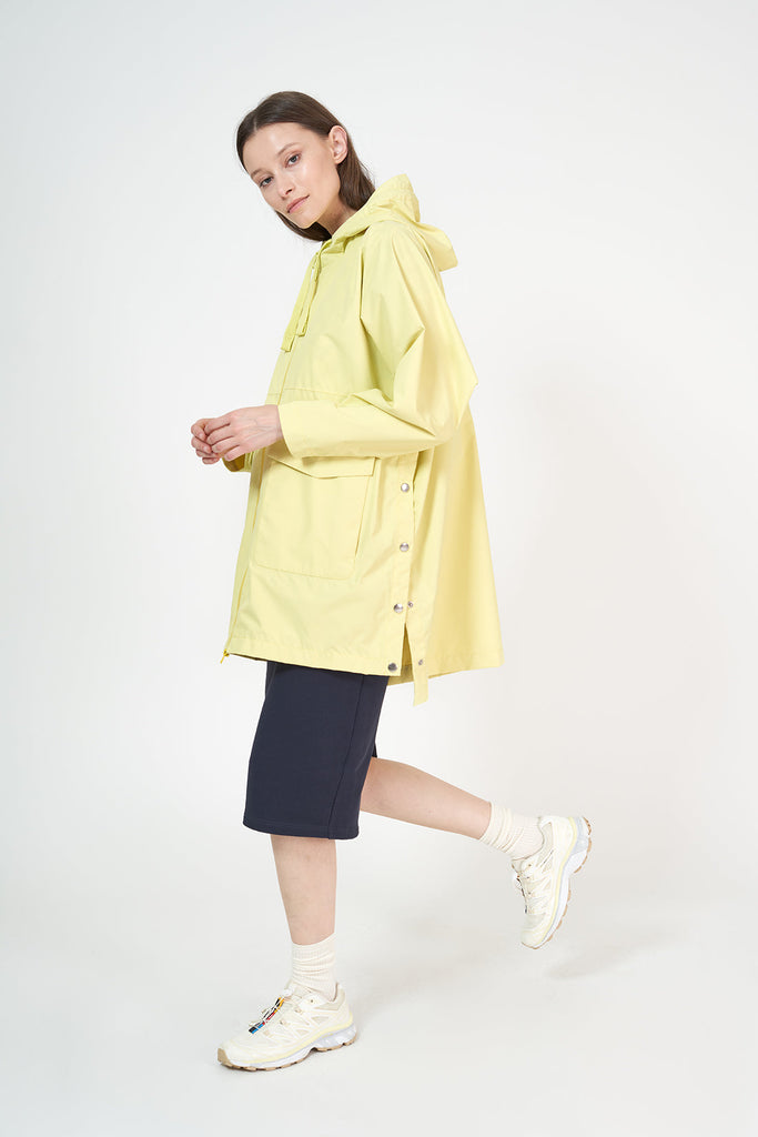 Poncho impermeable Rominjati Tantä amarillo