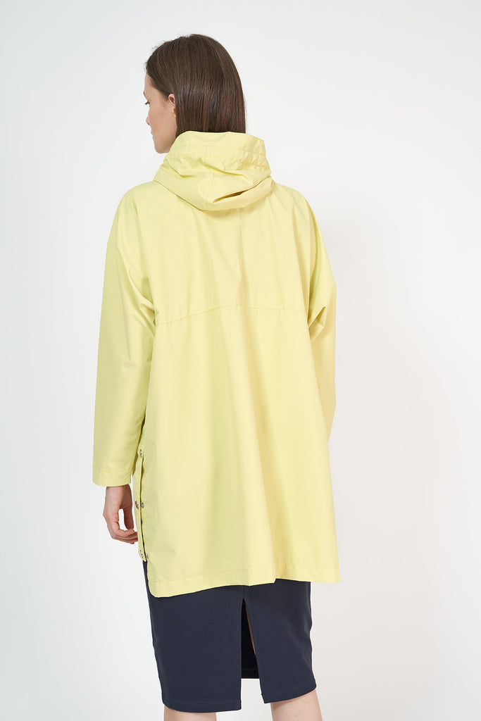 Poncho impermeable Rominjati Tantä amarillo