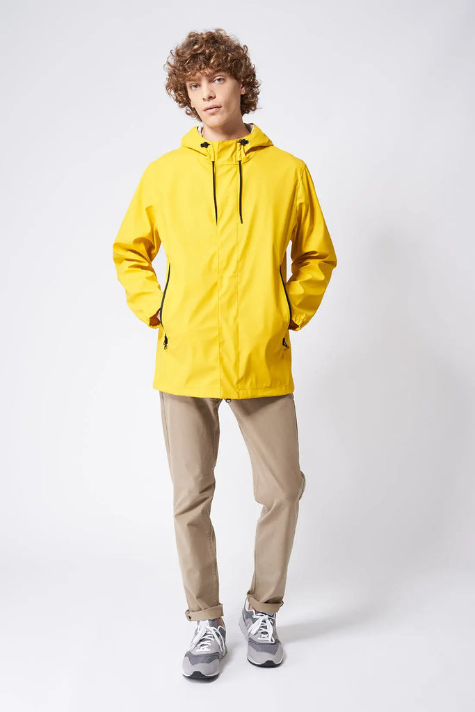 Chubasquero o impermeable de hombre Tantä. Color amarillo. Pioviggine Lemon Chrome