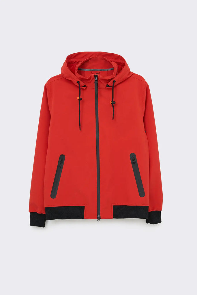 Cazadora o bomber impermeable de hombre Tantä. Color rojo. Dulksna Molten Lava