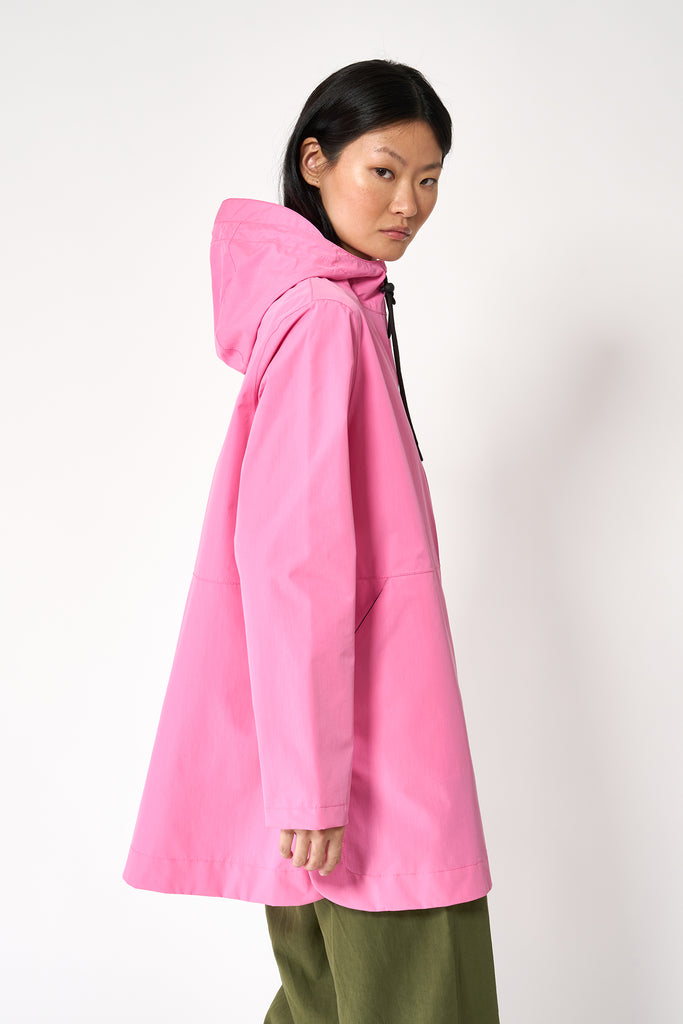 Chaqueta impermeable de Mujer Platzregen en algodón impermeable. Tantä. Color rosa 