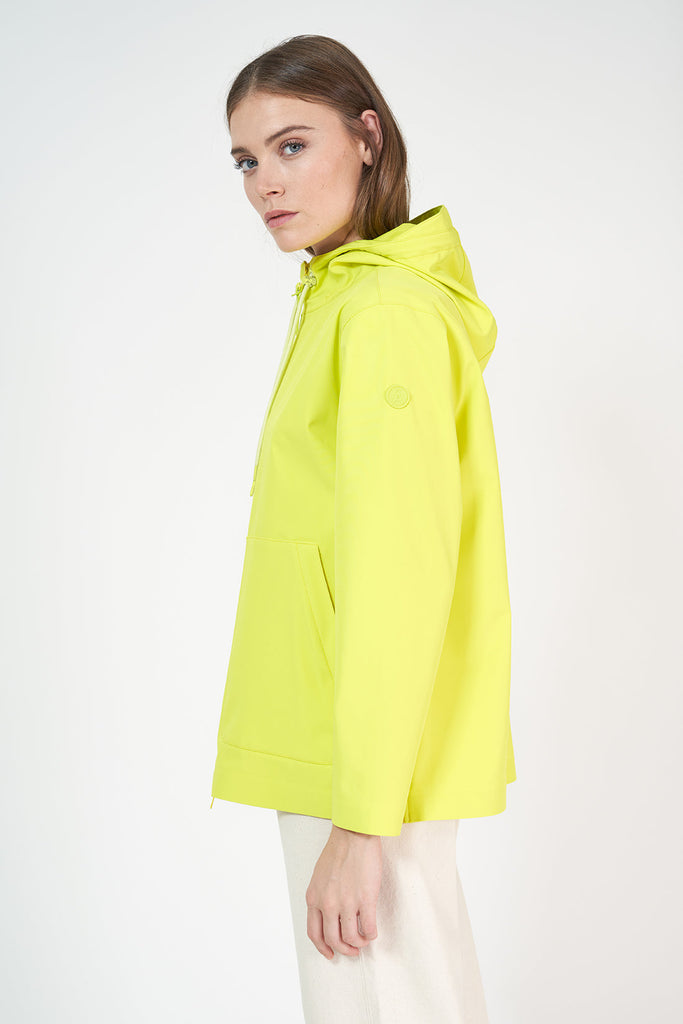 Chaqueta Impermeable Aiguat Softshell mujer. Verde lima