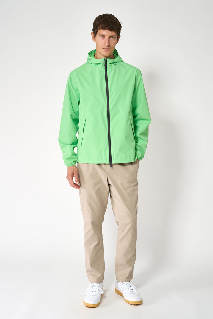  Chaqueta Tantä de HOMBRE Liutis es impermeable. Verde 