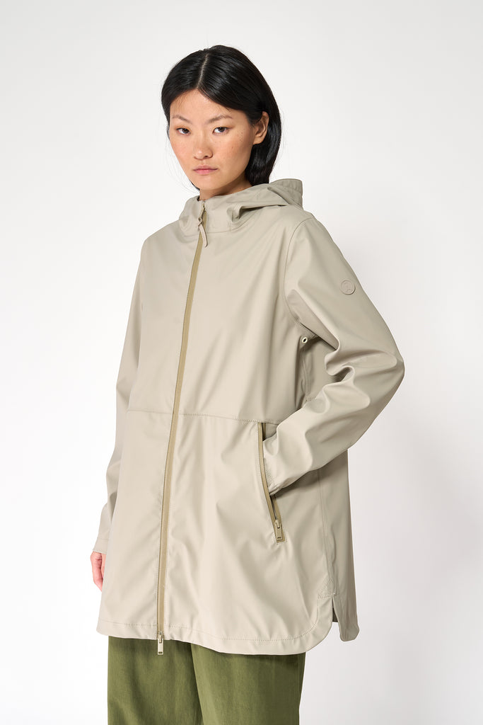 Chaqueta impermeable Brouillard de Mujer Tantä. Color gris