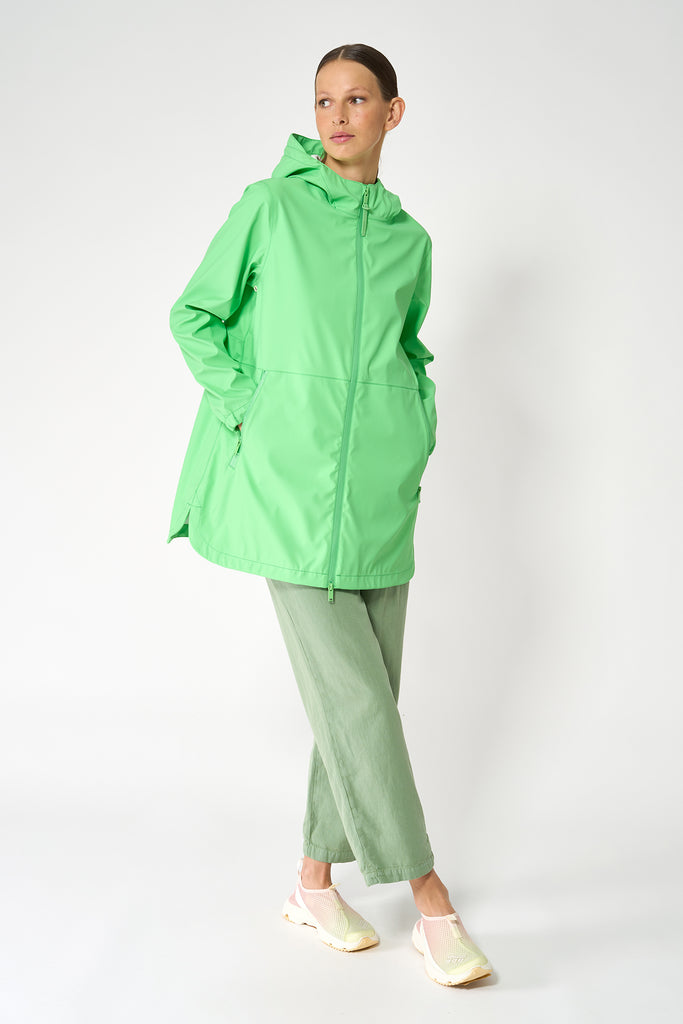  Chaqueta impermeable Brouillard de Mujer Tantä. Color verde menta. 