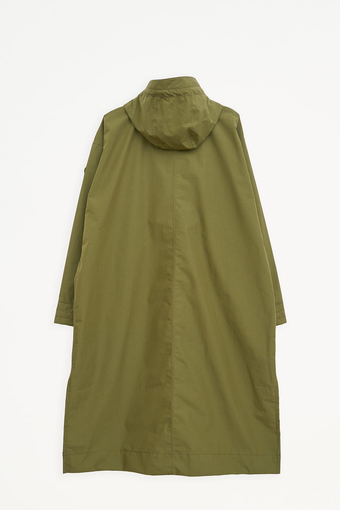 Trench coat o gabardina impermeable de Mujer tipo capa Tantä. Color verde