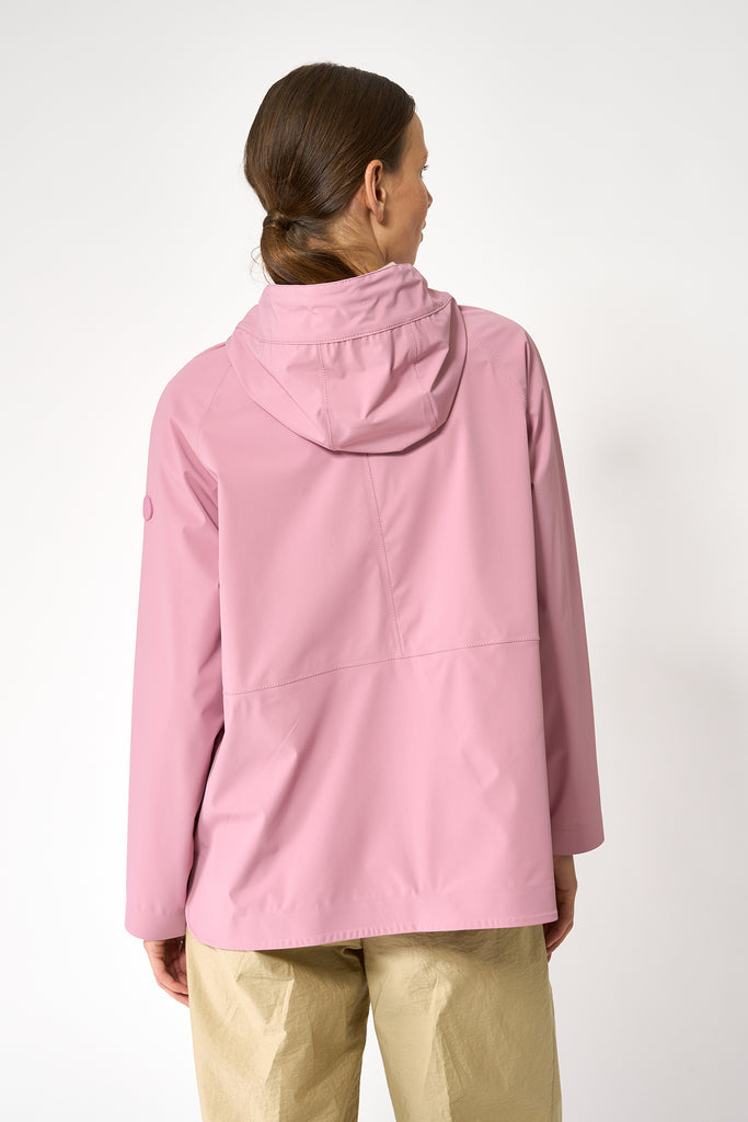 Chaqueta impermeable sport de mujer Noe en softshell. Tantä. Color lila