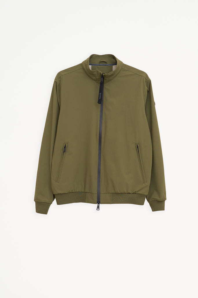 Chaqueta impermeable de hombre Tantä corta de primavera. Verde