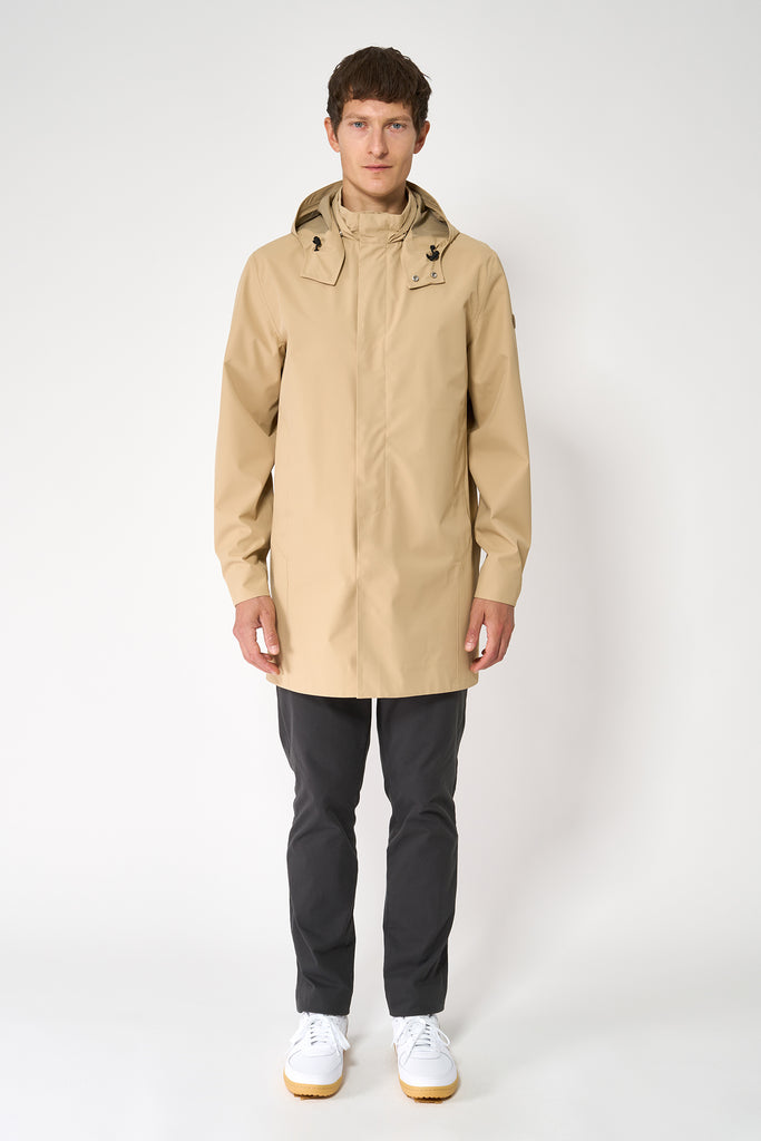 Trench o gabardina sin costuras Tantä de hombre Beige.