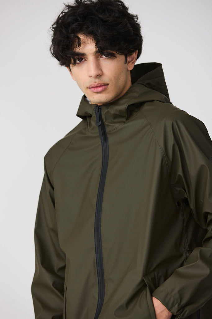 Impermeable Hombre Costuras selladas
