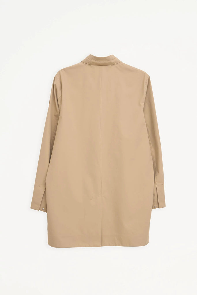 Trench o gabardina sin costuras Tantä de hombre Beige.