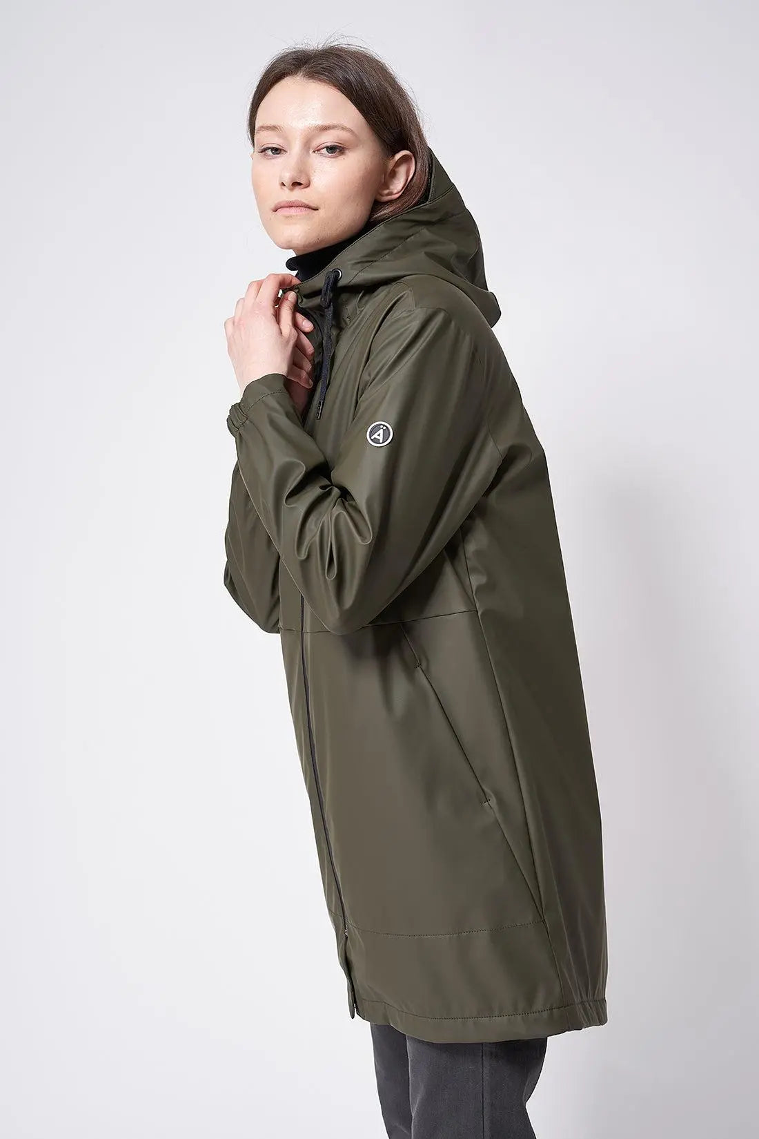 Abrigo largo acolchado de hombre tipo plumífero. Verde Khaki – Tantä  Rainwear