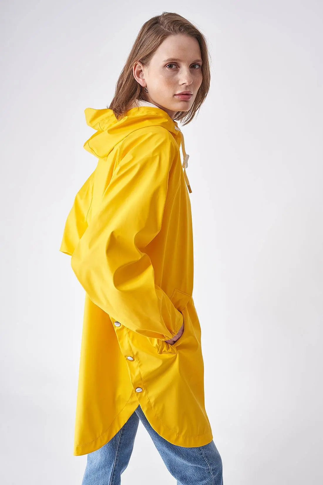 SKY. Chubasquero impermeable tipo capa amarillo unisex Tantä. – Tantä  Rainwear