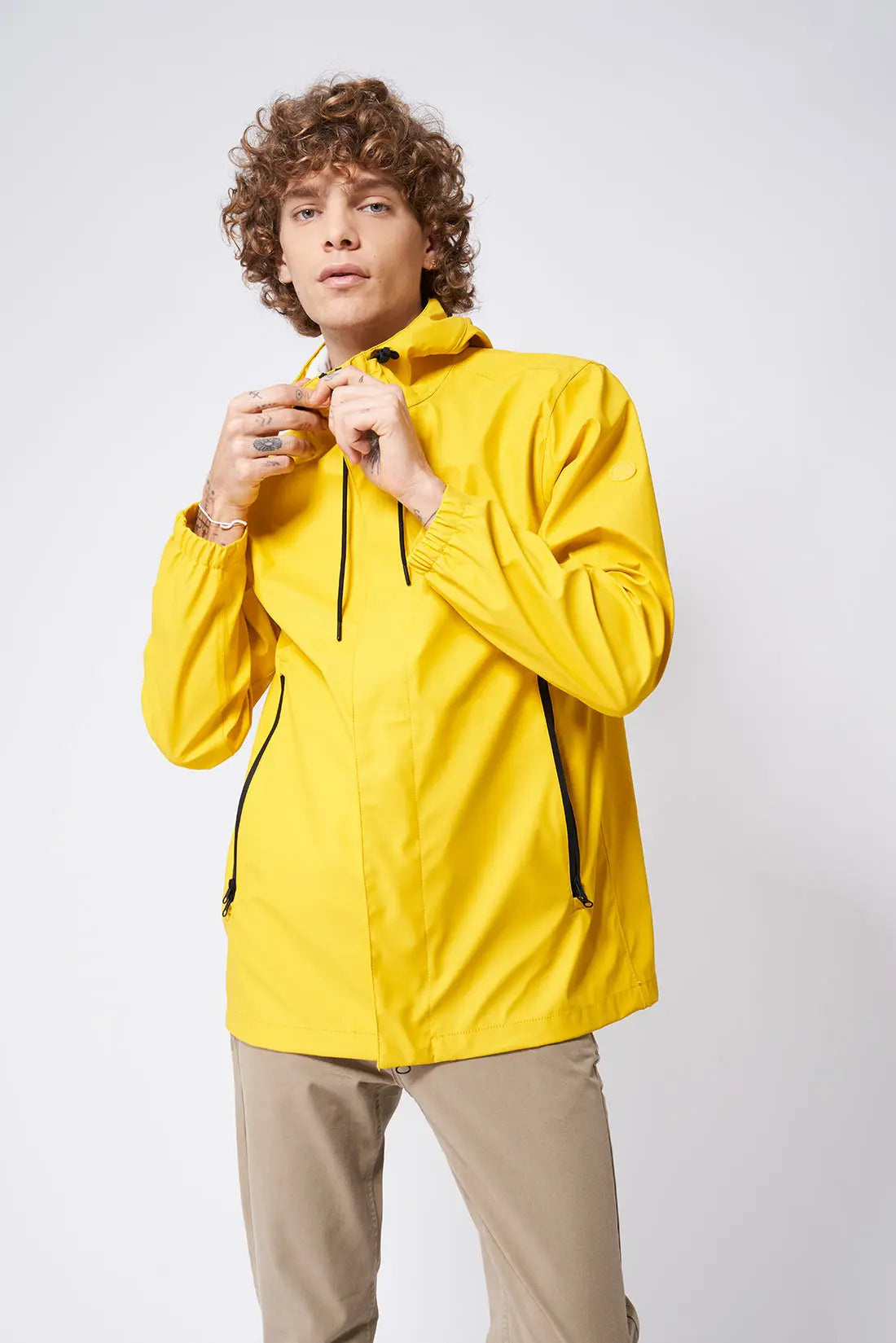 Tantä men's raincoat or raincoat. Yellow color. Pioviggine Lemon Chrome –  Tantä Rainwear