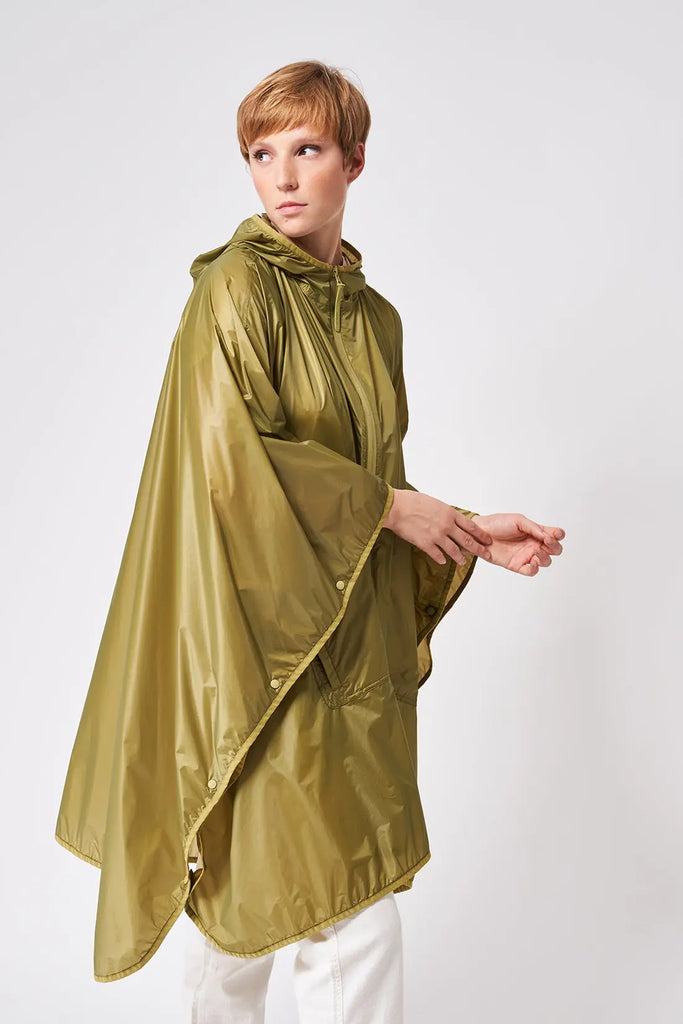 Rosenje Fern Tantä Rainwear SS23